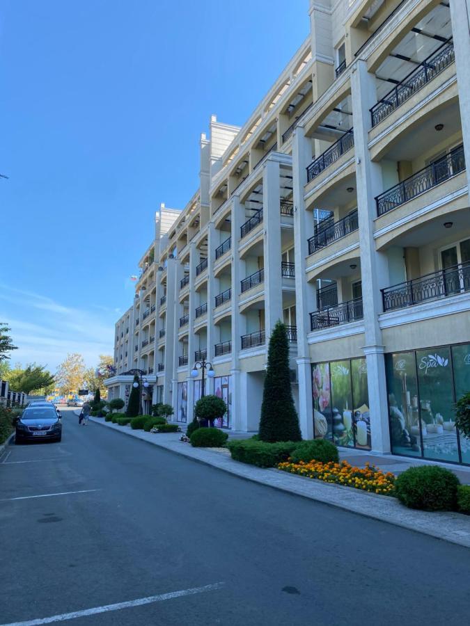 Private Apartments By The Sea With A Large Terrace In Apart Hotel! 帕莫瑞 外观 照片