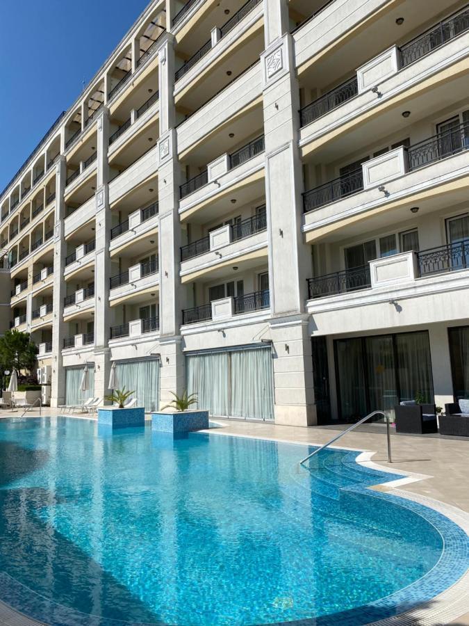 Private Apartments By The Sea With A Large Terrace In Apart Hotel! 帕莫瑞 外观 照片