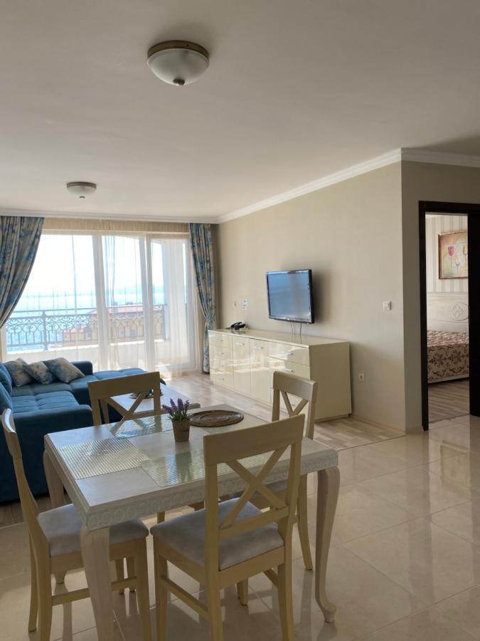 Private Apartments By The Sea With A Large Terrace In Apart Hotel! 帕莫瑞 外观 照片