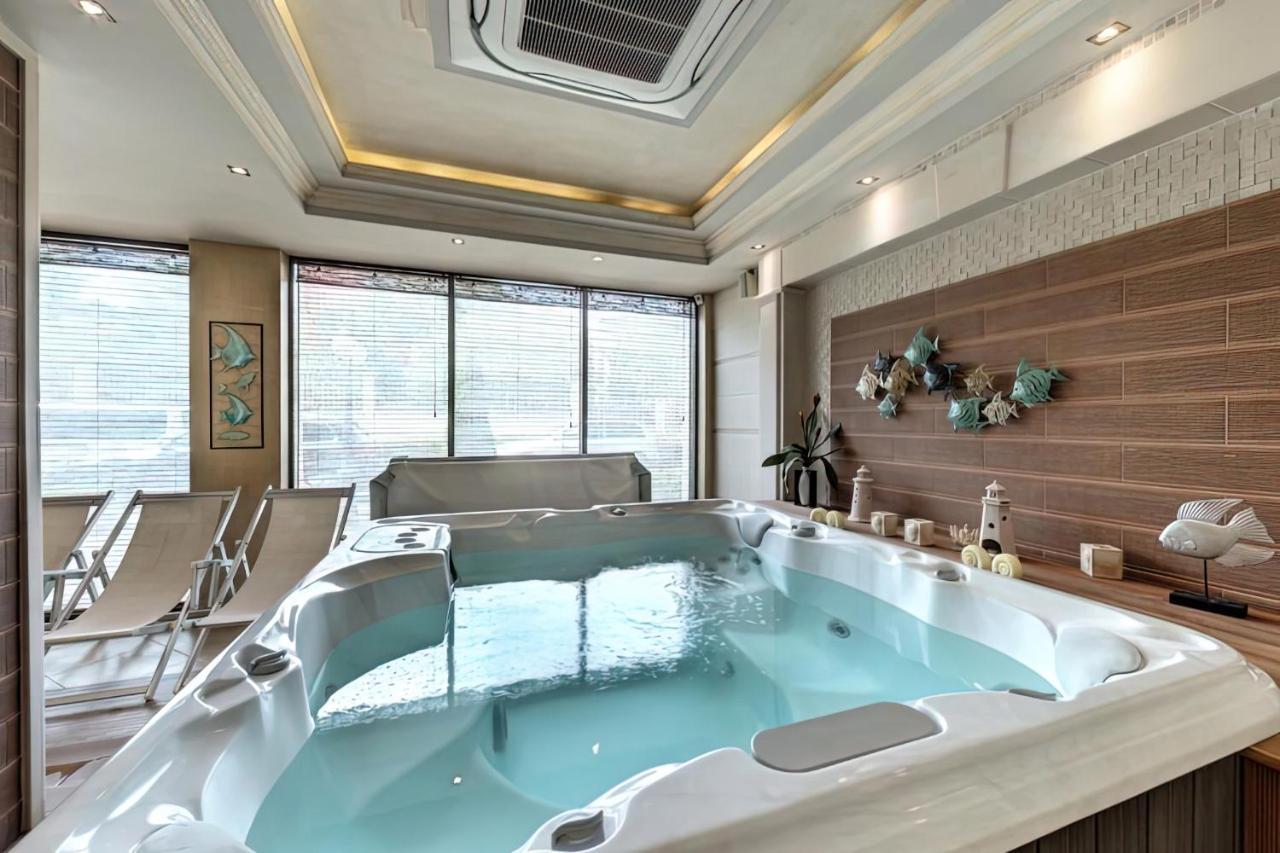 Private Apartments By The Sea With A Large Terrace In Apart Hotel! 帕莫瑞 外观 照片