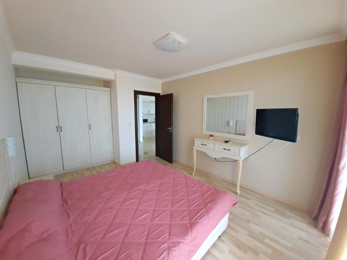 Private Apartments By The Sea With A Large Terrace In Apart Hotel! 帕莫瑞 外观 照片